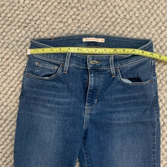 Levi’s Classic Mid-Rise Skinny size 6 - great condition! - Picture 3 of 5